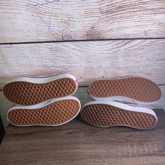 Bundle of 2 Girl Pre Owned Vans Size 3 Pink & White - Picture 9 of 10